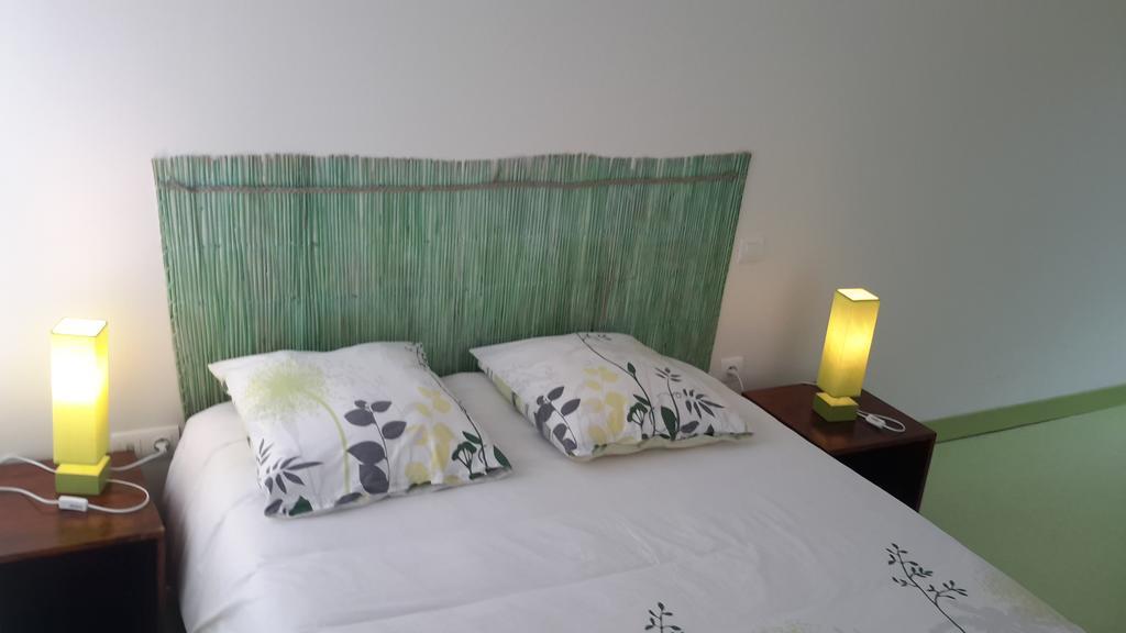 Auberge Du Doulon Lamothe-Montravel Δωμάτιο φωτογραφία